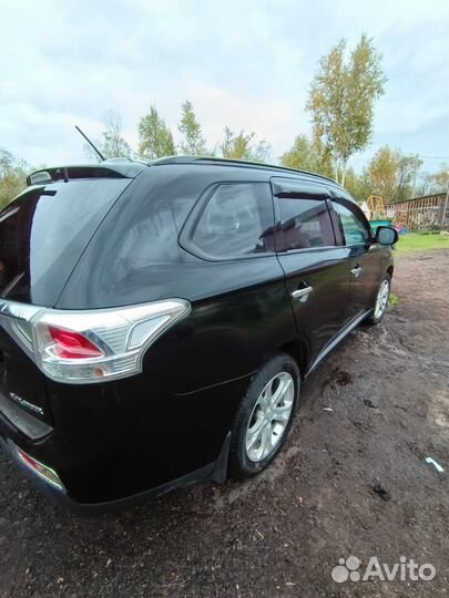 Mitsubishi Outlander 2.4 CVT, 2012, 193 000 км