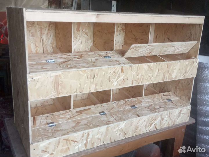 Гнезда для кур с яйце сборником