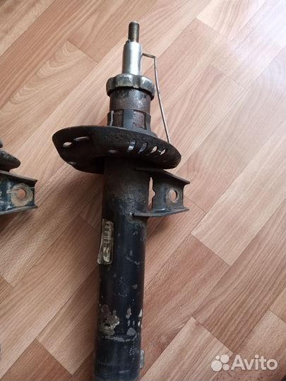 Амортизаторы passat b6