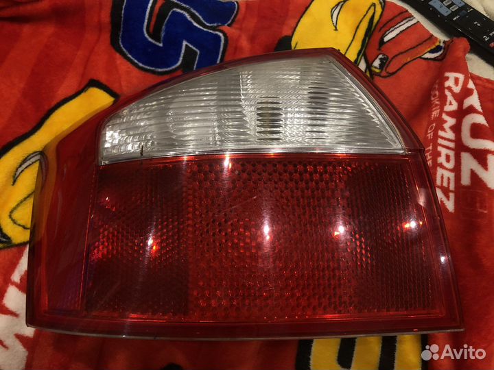 Задний фонарь audi а4