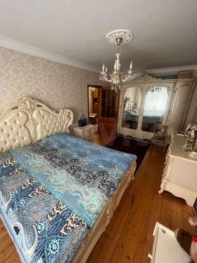 4-к. квартира, 93 м², 2/4 эт.