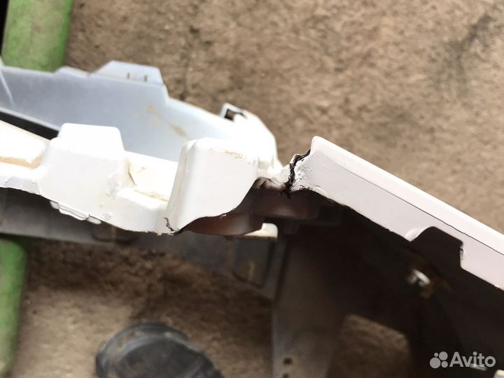 Бампер на lexus lx 570 передний