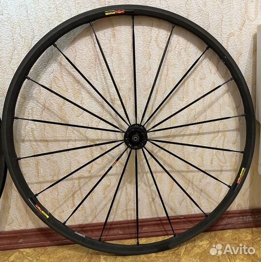 Шоссейные колеса Mavic R-SYS SLR