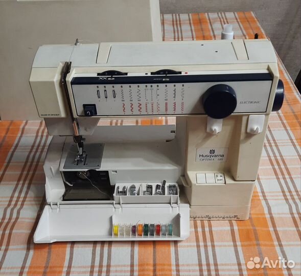 Продаю швейную машину