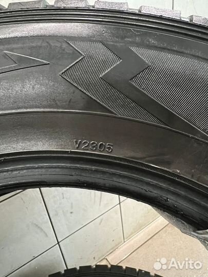 Dunlop Grandtrek SJ6 215/70 R16