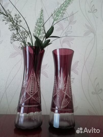 Ваза. Цветной накладной хрусталь