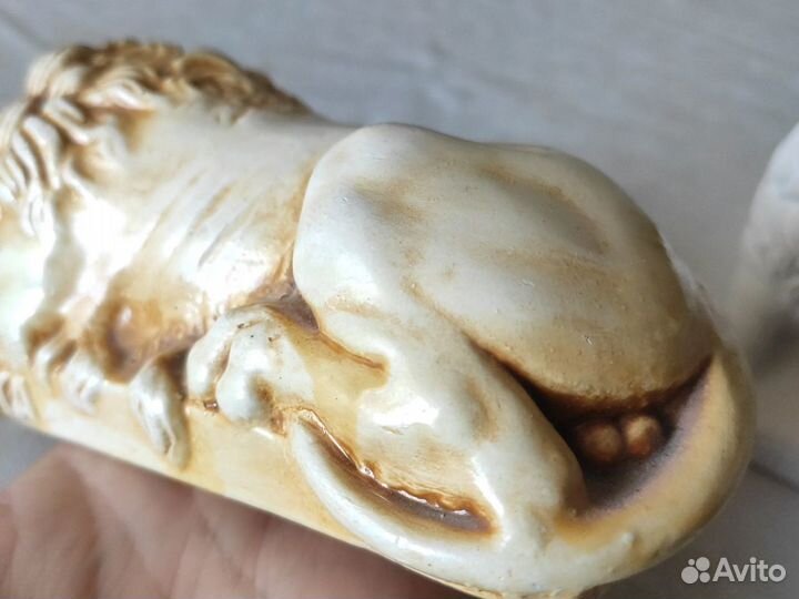 Статуэтка лев фигурка льва фарфоровый матовый