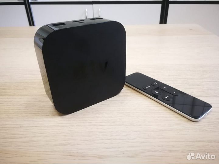 Apple TV 4 32 Gb (A1625) на гарантии