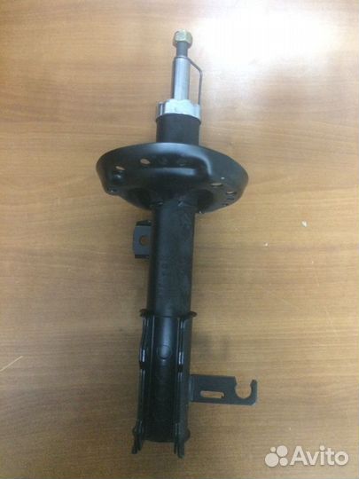 Амортизатор передней подвески Chevrolet Cruze
