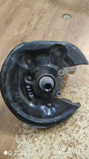 Поворотный кулак задний левый VW Passat B7