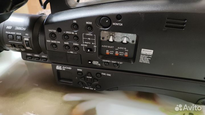 Видеокамера Panasonic AG-HMC84ER