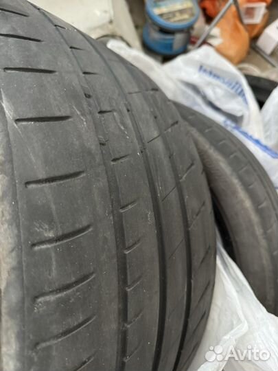 Bridgestone Potenza S007 245/35 R20 и 275/30 R20 97Y