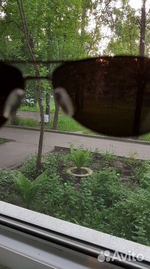 Очки солнцезащитные