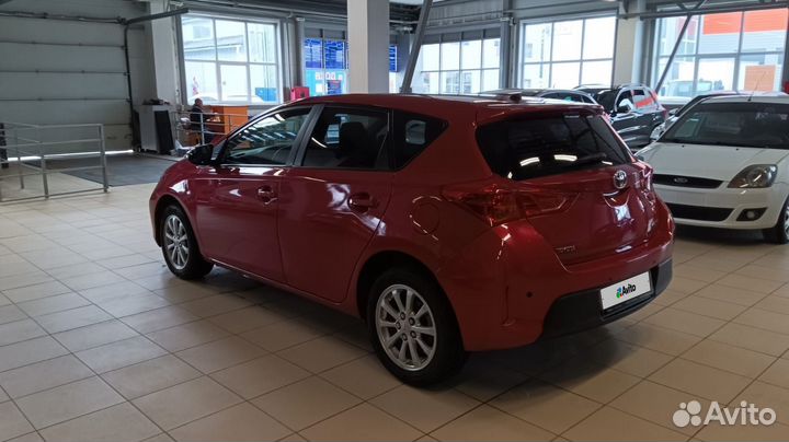 Toyota Auris, 2014