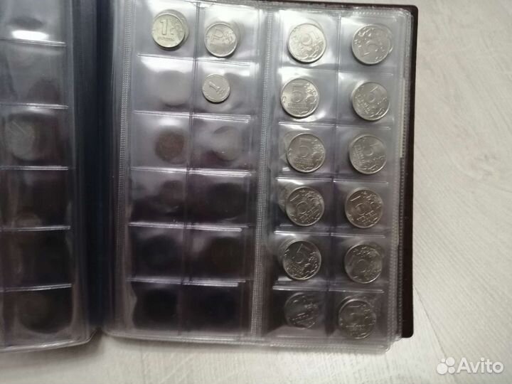 Юбилейные монеты