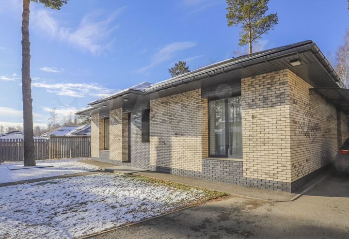 Коттедж 154 м² на участке 8 сот.