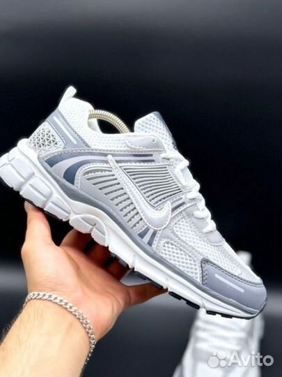 Кроссовки nike air zoom vomero 5