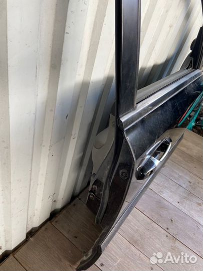 Дверь боковая передняя правая Kia Sorento BL D4CB