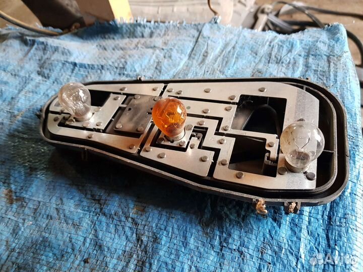 Плато заднего фонаря Рено логан 1 оригинал правый