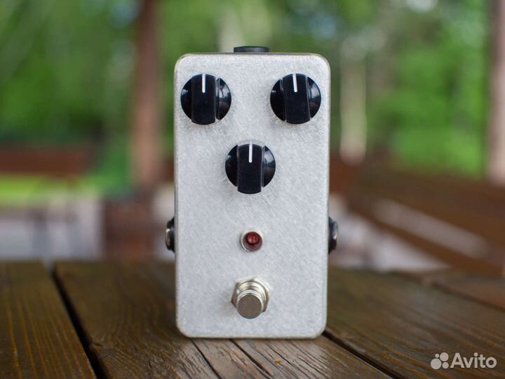 Гитарная педаль Deep Blue Delay