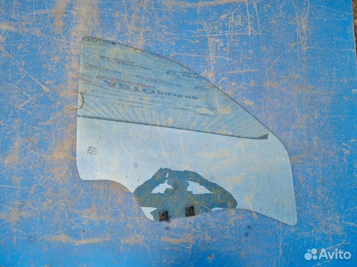 Стекло передней правой двери Hyundai Solaris 1 сед