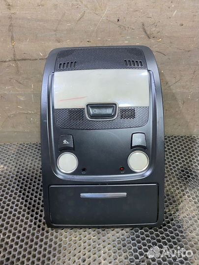 Плафон освещения салона Audi Q5 8R