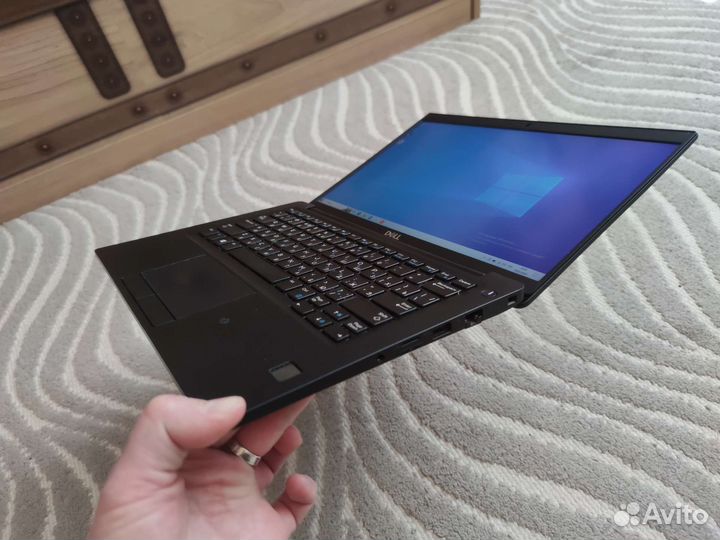 Современный мощный Dell Latitude 7390 i5 8-gen