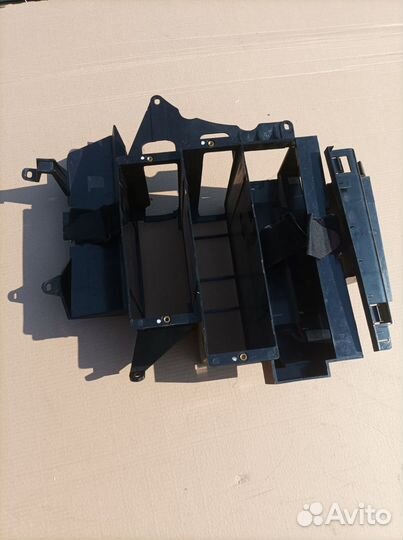 Кронштейн Для Cd-Чейнджера Volkswagen Passat B5+