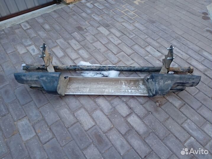 Задний бампер mitsubishi l200 2011 года