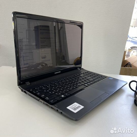 Ноутбук Samsung NP-300E5C
