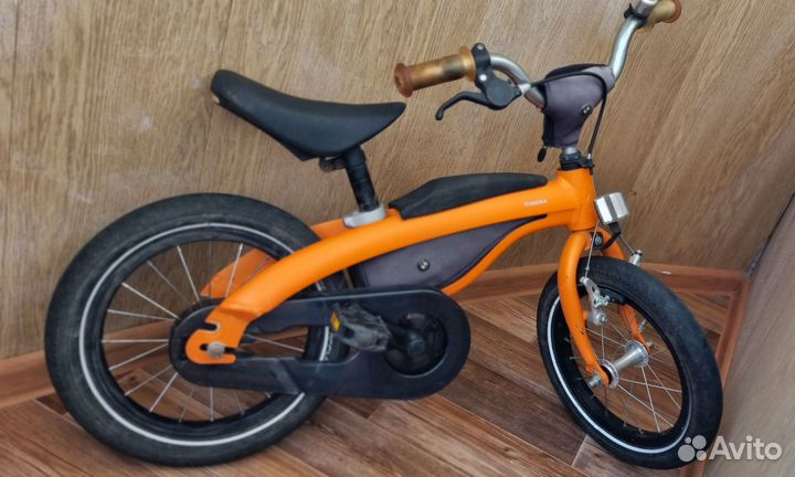 Детский велосипед-беговел BMW Kidsbike оригинал