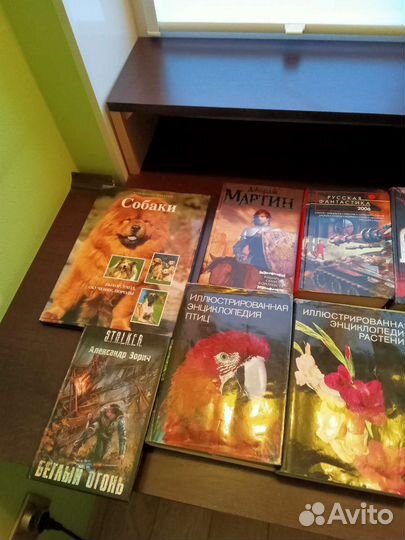 Книги разных жанров