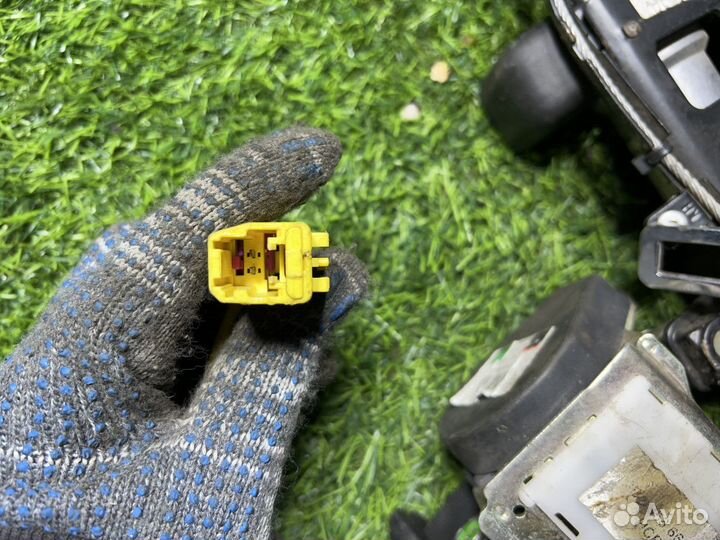 Ремень безопасности Volkswagen Phaeton I