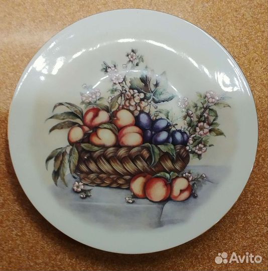 Настенная сувенирная тарелка