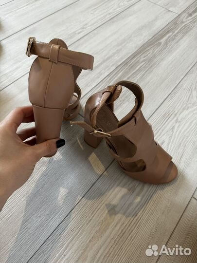 Босоножки женские 36 размер
