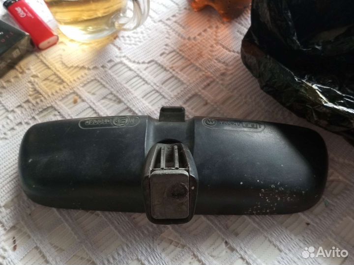 Зеркало заднего вида