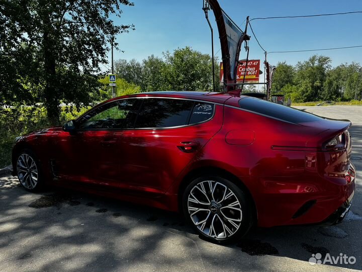 Kia Stinger 2.0 AT, 2019, 108 000 км