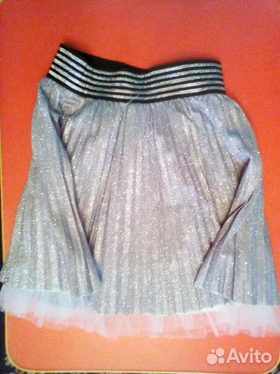 Костюм юбка и футболка бу