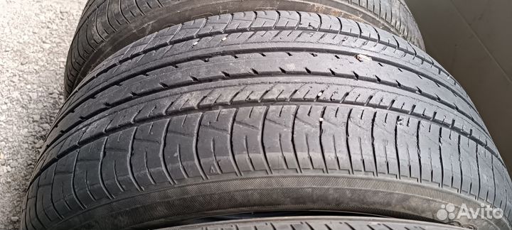 Yokohama BluEarth E70 215/55 R17 94V