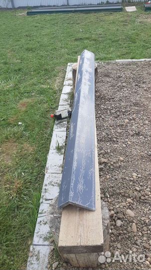 Уголок торцевой серый графит новый