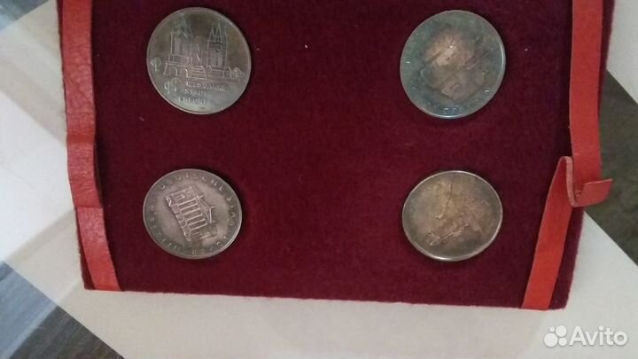 Настольные тематические медали