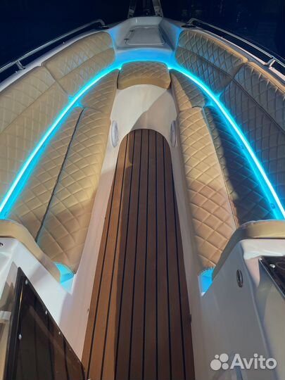 Прогулка на катере sugar daddy