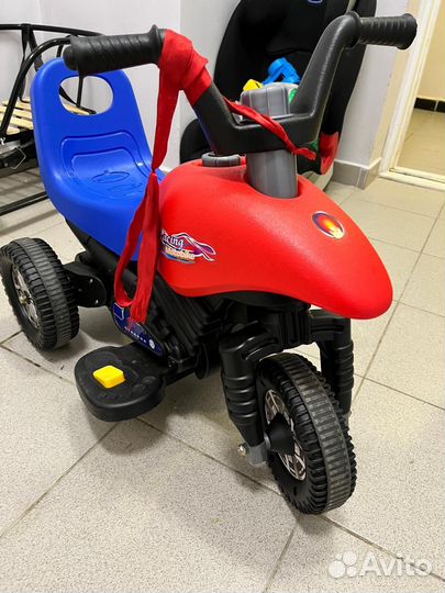 Детский мопед, скутер