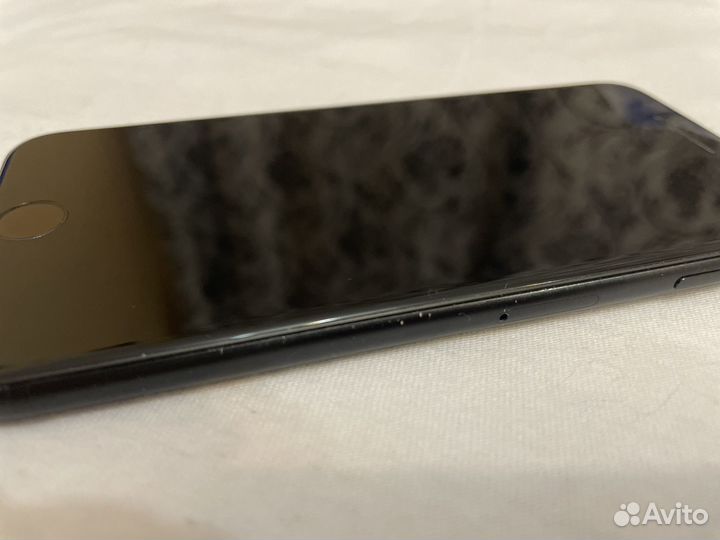 iPhone SE (2020), 64 ГБ