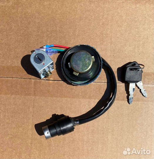 Замки (комплект) +крышка бака Delta, Zodiak, ов-70