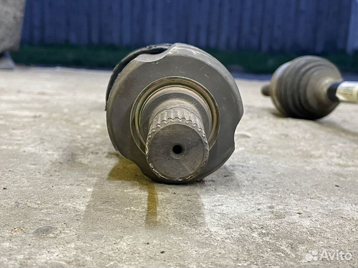 Левый привод на Nissan Qashqai j10