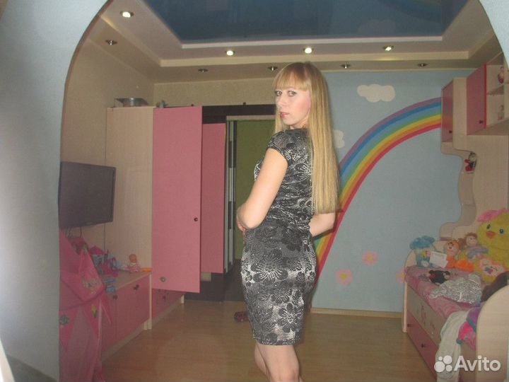 Нарядное женское платье