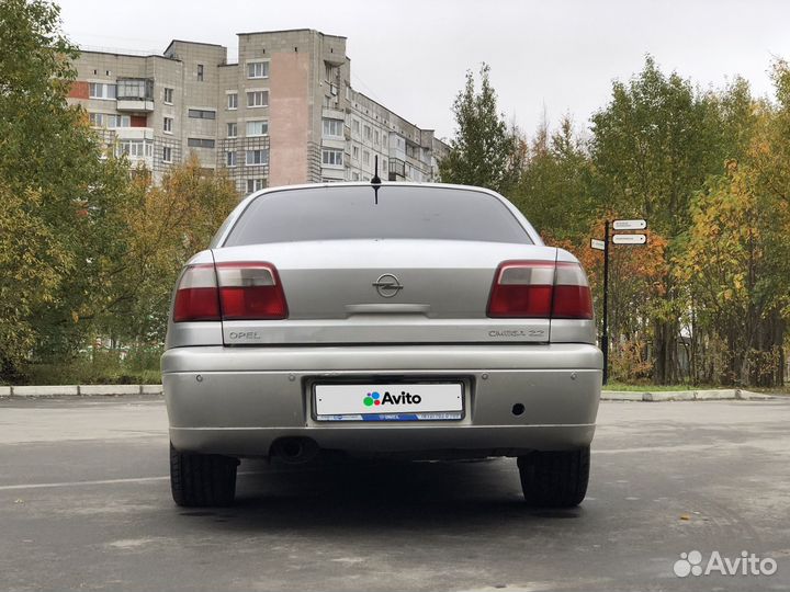 Opel Omega 2.2 МТ, 2000, 294 567 км