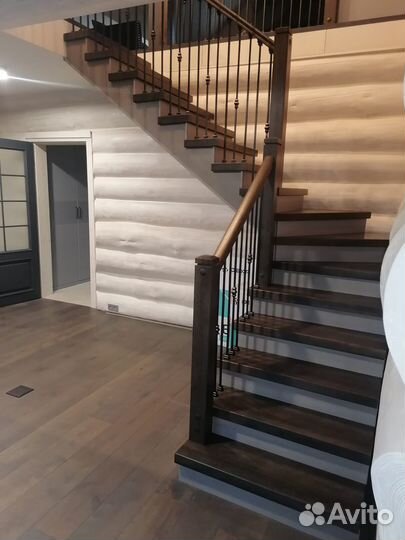 Металлокаркас лестницы