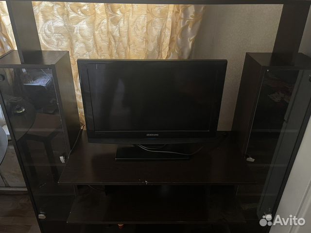 Стойка для TV и акустики и телевизор